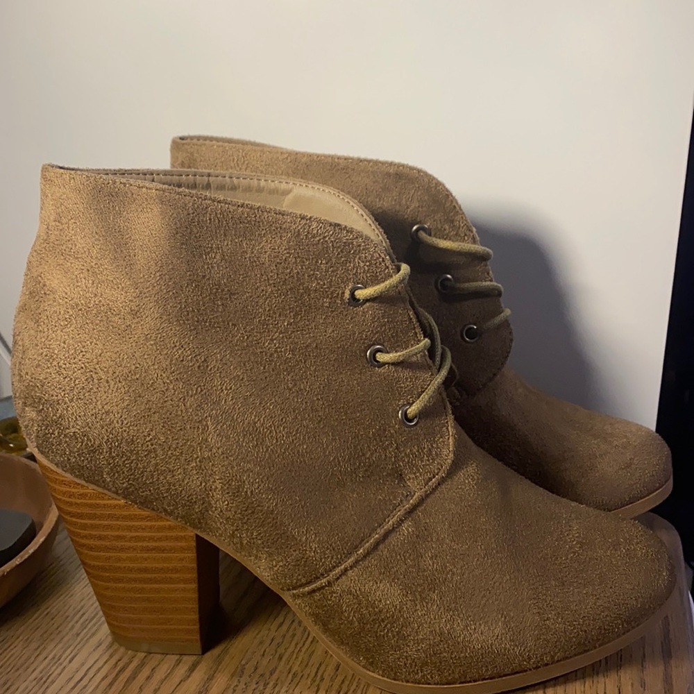 Woman’s 9 JG High Heel Boots